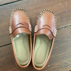 Elephantito Alex Drivers in Natural Size 10 NEW